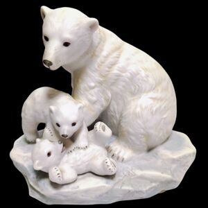 HOMCO Masterpiece Porcelain Endangered Species Polar Bear and Cubs 1993 Vintage